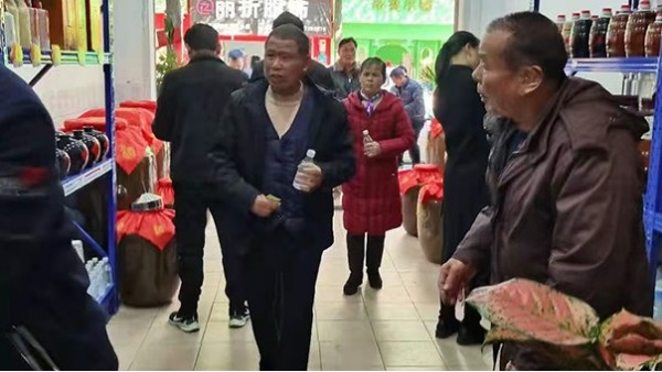 農(nóng)村創(chuàng)業(yè)好項(xiàng)目：引進(jìn)電加熱釀酒設(shè)備，一邊釀酒一邊養(yǎng)雞