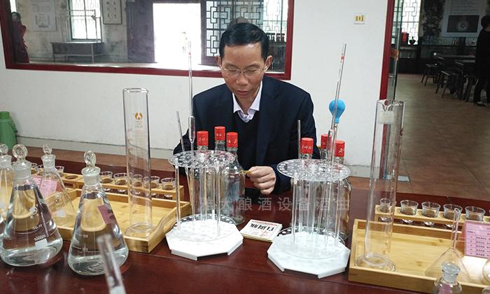 雅大釀酒蒸餾設備釀酒師帶你學習勾調技術