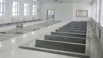 我想用烤酒設(shè)備做小曲固態(tài)酒，建窖池要注意什么？