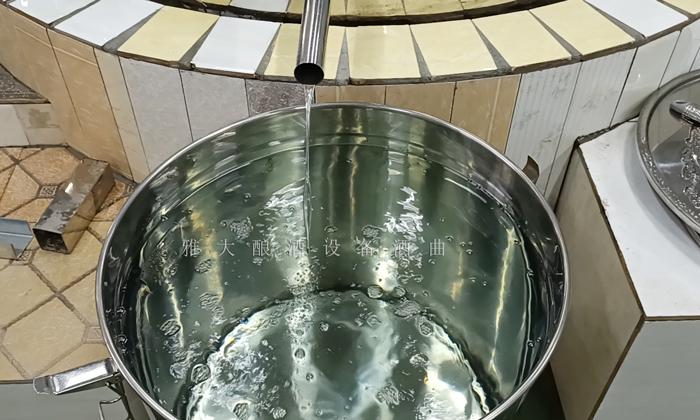 小型白酒釀酒設備釀造的小曲清香型白酒