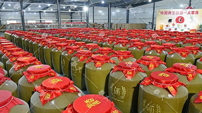 用大型釀酒設(shè)備做窖藏酒，這幾種封壇技術(shù)一定要學(xué)會！