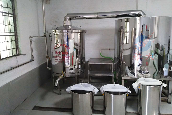 12-1712.7 70后企業(yè)家引進不銹鋼釀酒設備釀酒，助推鄉(xiāng)村振興！