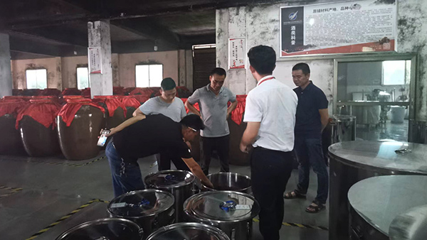 創(chuàng)業(yè)失敗后，引進(jìn)電加熱釀酒設(shè)備，利用閑置廠房釀酒！
