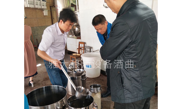 用雅大做酒設(shè)備上門(mén)取酒