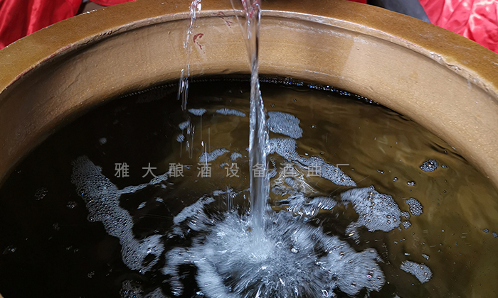 用小型酒廠釀酒設備釀酒